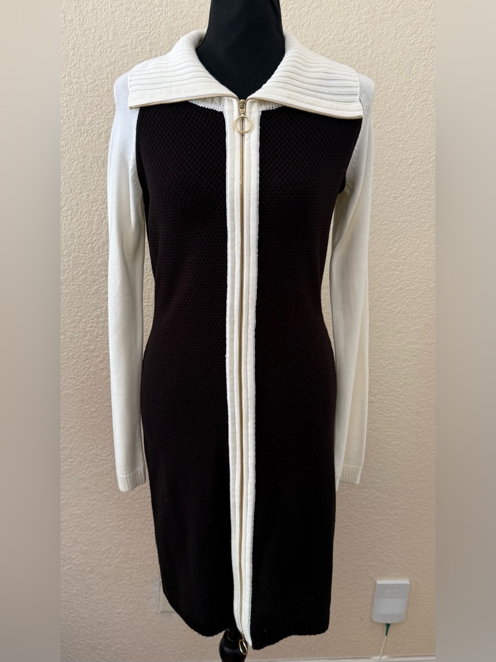Calvin Klein 70s Mod Style Full Zip O-Ring Sweater Dress Small